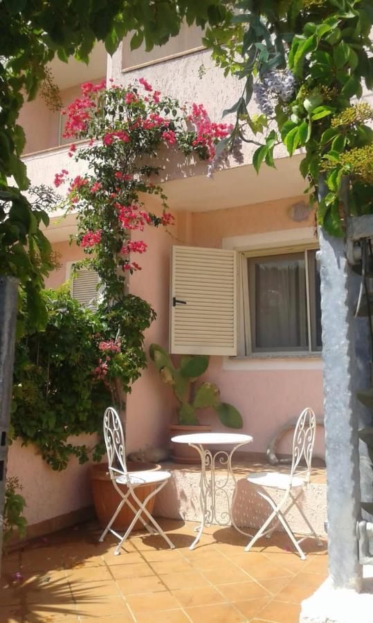 Villetta A Schiera La Maddalena  Esterno foto